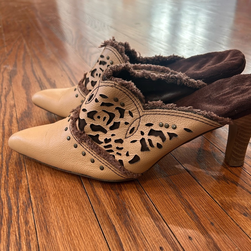 Women's Pointed Toe Slip-On Mules in Beige and Brown